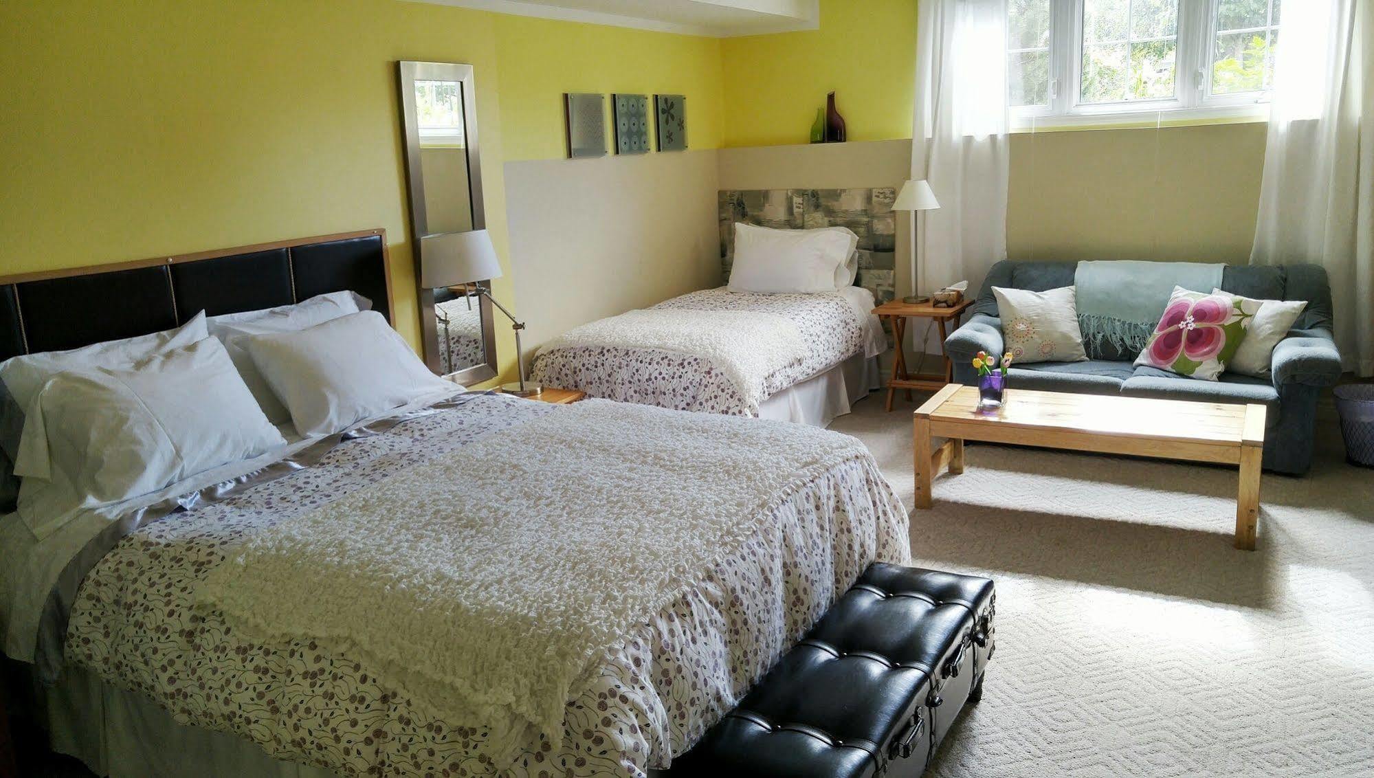 Opus 74 Bed & Breakfast Stratford Dış mekan fotoğraf