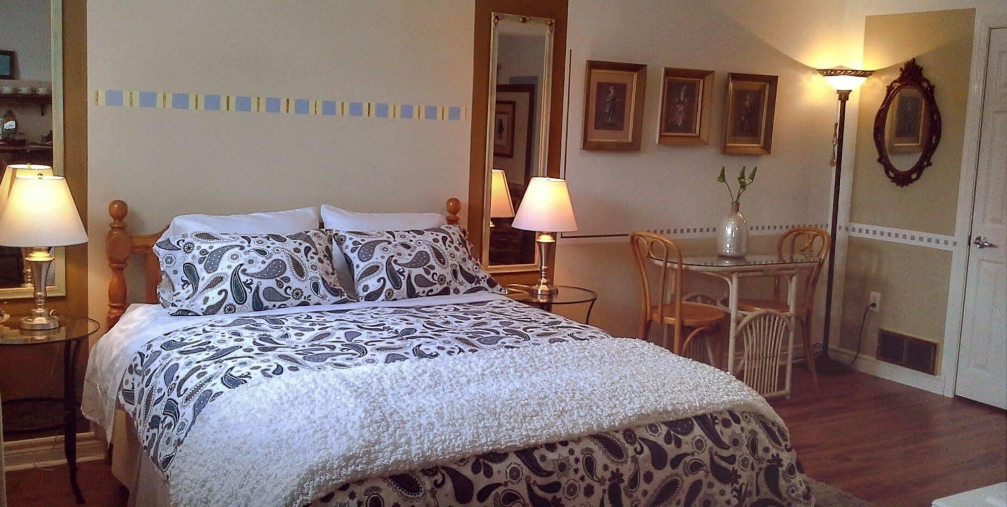 Opus 74 Bed & Breakfast Stratford Dış mekan fotoğraf